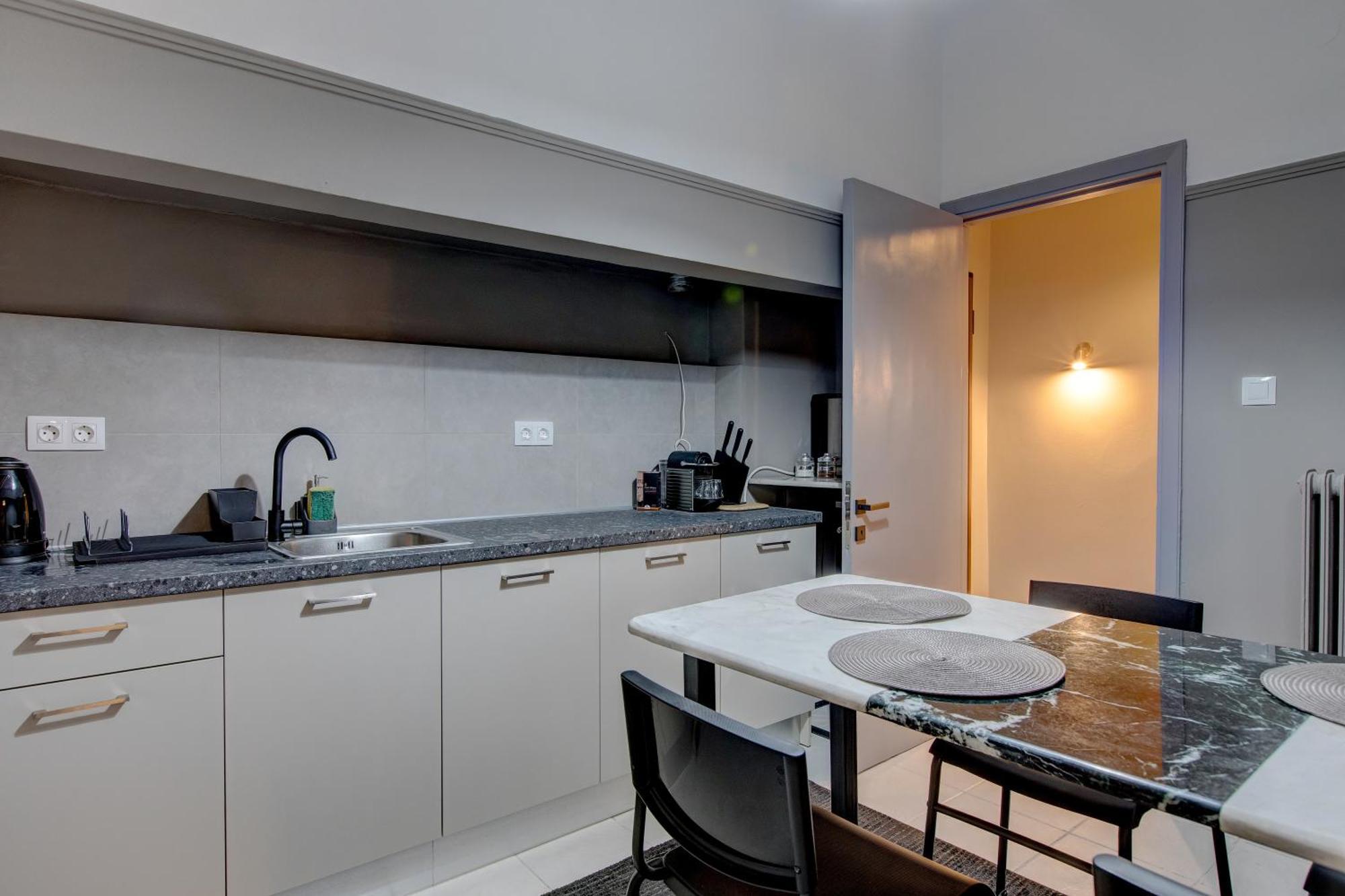 סלוניקי Aristotelous Family & Friends Two Bedrooms & Two Living Rooms Apt מראה חיצוני תמונה